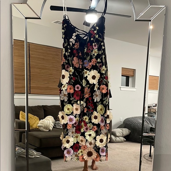 Lulu's Black Floral Midi Dress - Picture 4 of 5